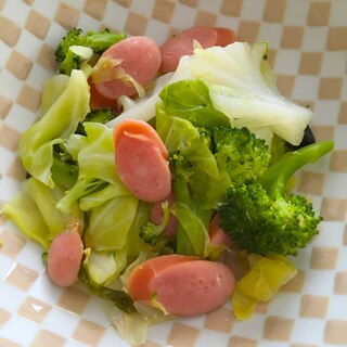 ウインナー入り！キャベツとブロッコリーの蒸し野菜